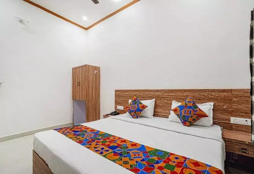 Fabhotel Shree Mahidev Palace