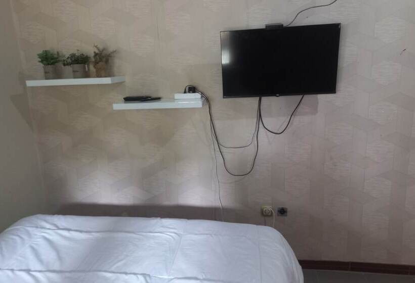 Hotel Oyo 93892 Homestay Koe Syariah