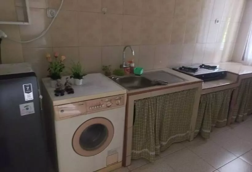 Hotelli Oyo 93892 Homestay Koe Syariah