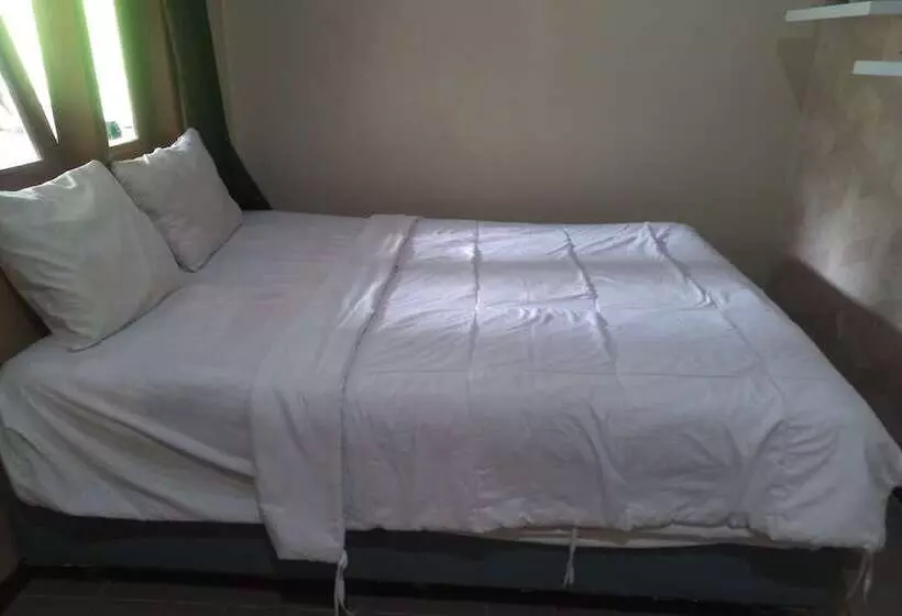 Hotelli Oyo 93892 Homestay Koe Syariah