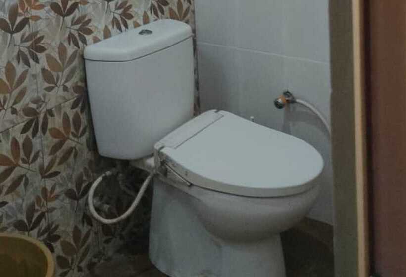 Hotel Oyo 93892 Homestay Koe Syariah