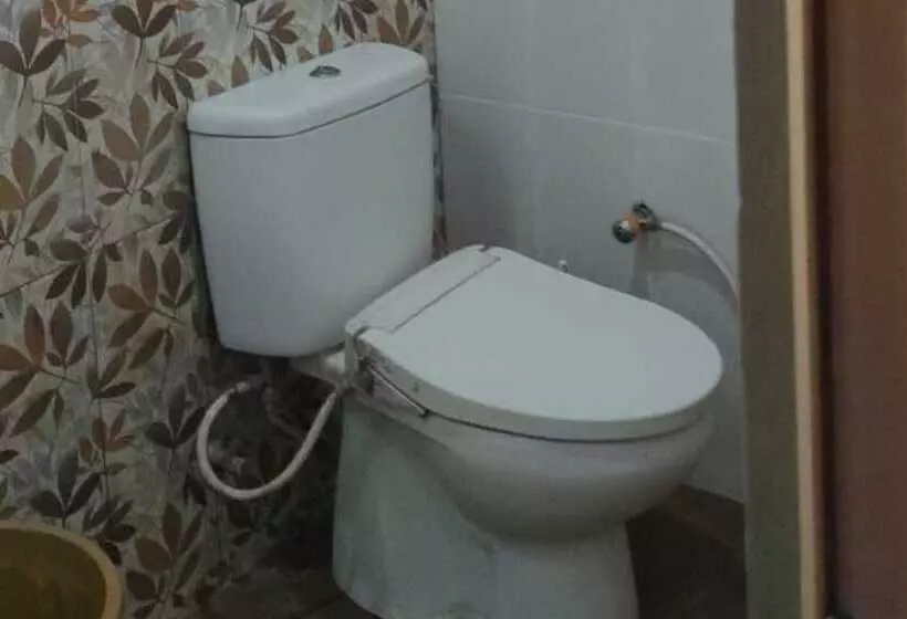 Hotelli Oyo 93892 Homestay Koe Syariah