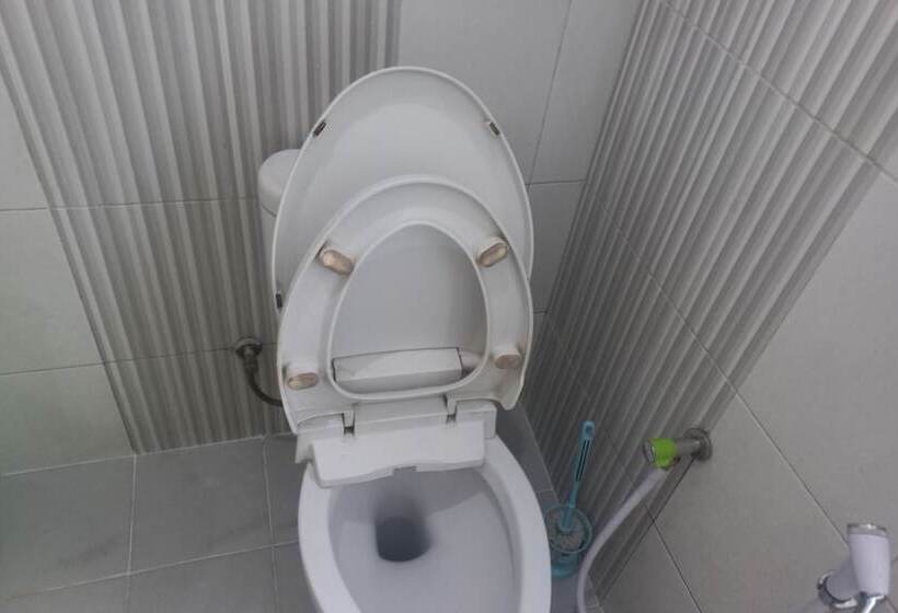 Hotel Oyo 93892 Homestay Koe Syariah