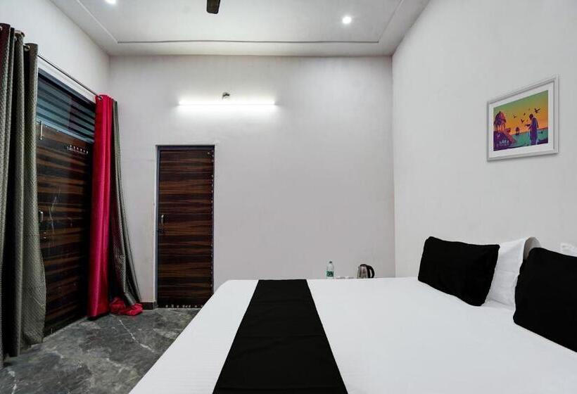 בית מלון כפרי Oyo Kvs Guest House