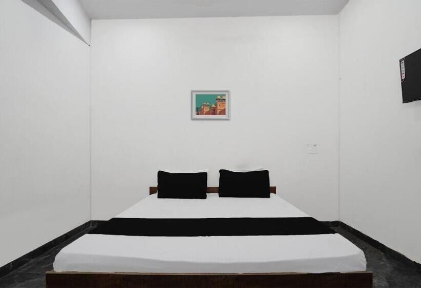 בית מלון כפרי Oyo Kvs Guest House