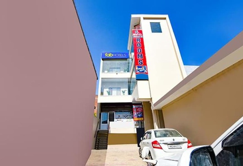 Fabhotel Mountain Inn