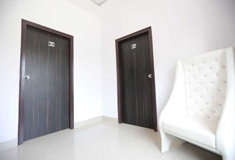 בית מלון כפרי Treebo Tiger Pug Mark Resort, Ramnagar