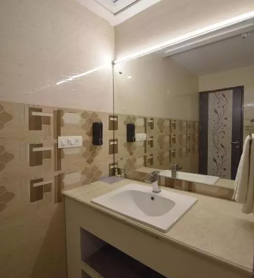 ホテル Gourav Lodge