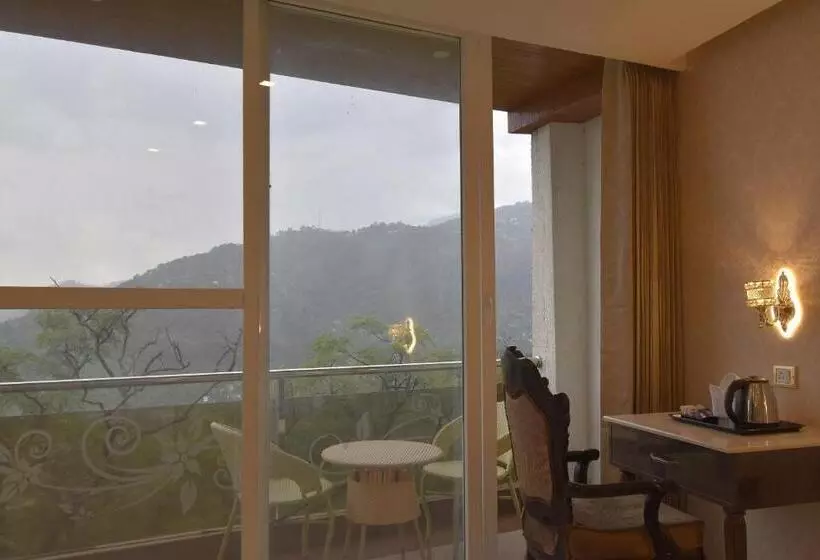 ホテル Gourav Lodge