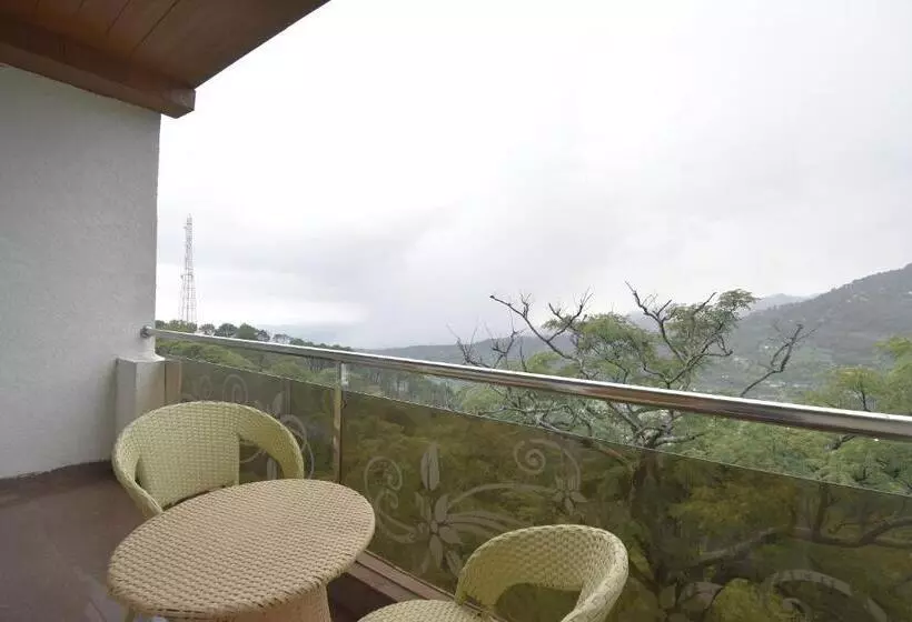 ホテル Gourav Lodge
