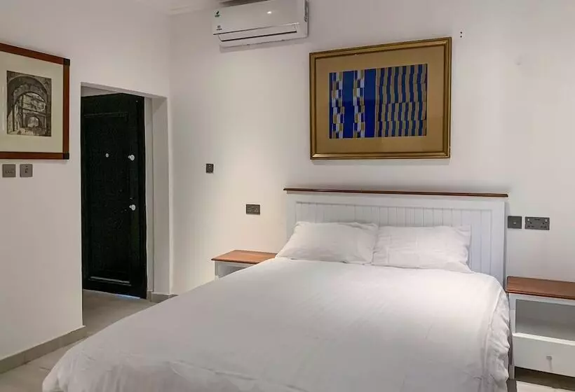 Majatalo Conys Guest House