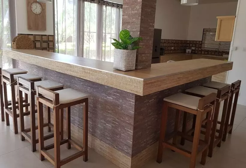 تختخواب و صبحانه Villas Rocher   Deluxe Suite 2a