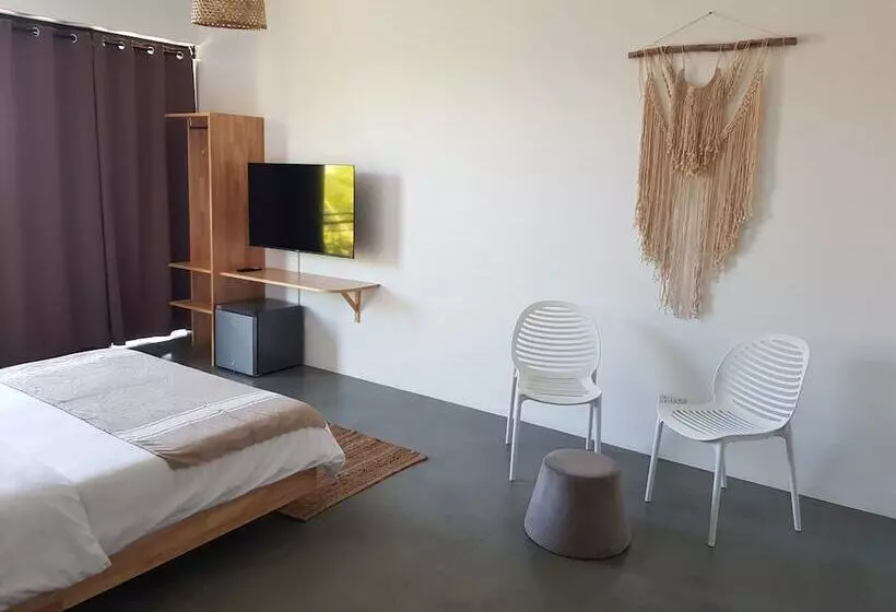 تختخواب و صبحانه Villas Rocher   Deluxe Suite 2a