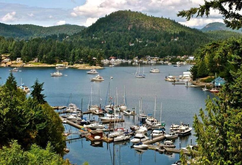 住宿加早餐 Madeira Park Oceanview Suites