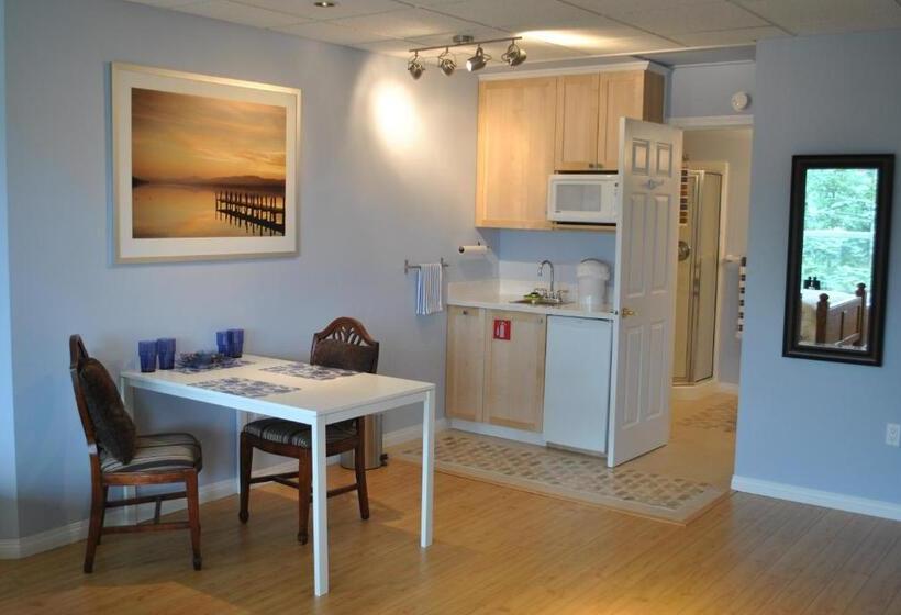 住宿加早餐 Madeira Park Oceanview Suites