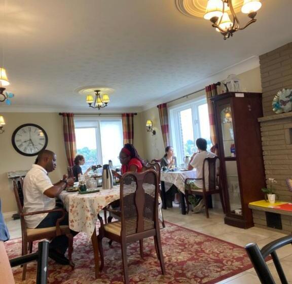 مبيت وإفطار Butterfly Manor