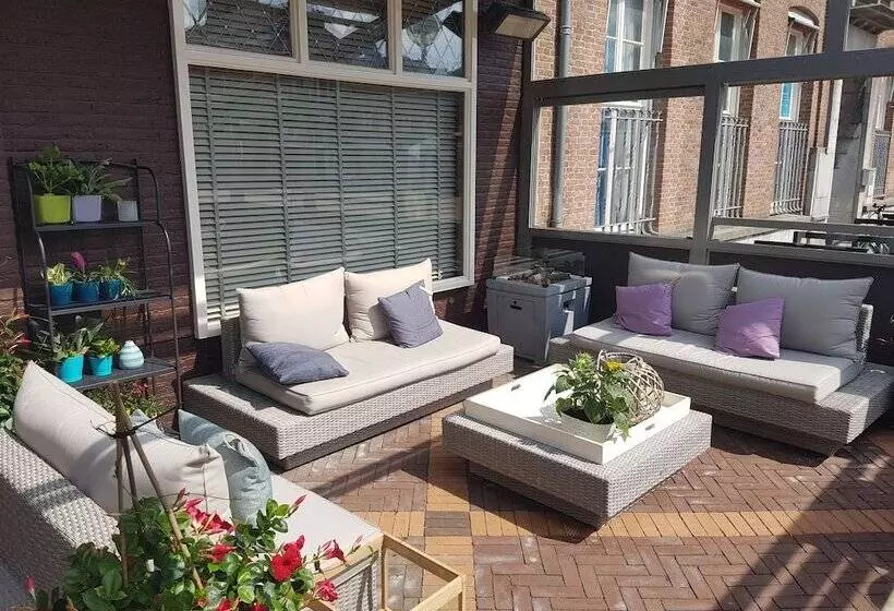 Hotelli De Eenhoorn