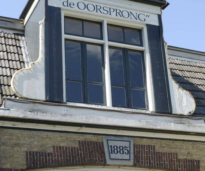 ホテル De Oorsprong