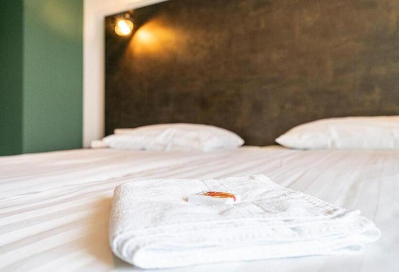 בית מלון כפרי & Eetk Fee De Vlik