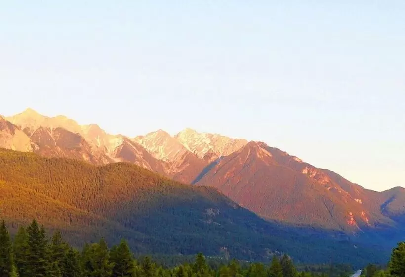 هتل Fairmont Mountain Bungalows