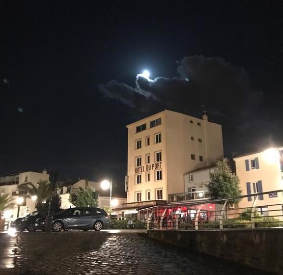 Отель Hôtel Du Port