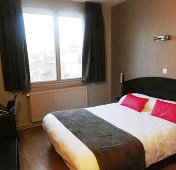 Отель Hôtel Du Port