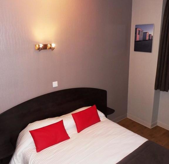 Отель Hôtel Du Port