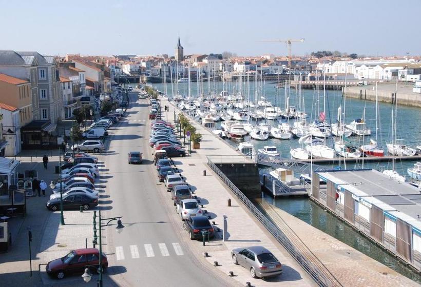 Отель Hôtel Du Port