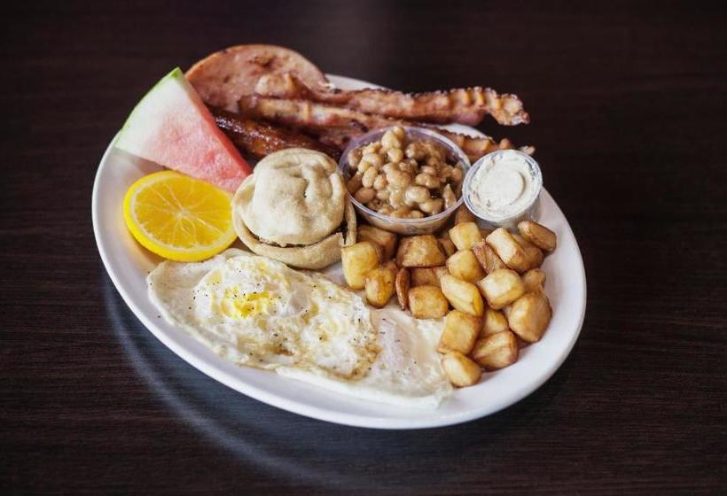 בית מלון כפרי Sélectôtel Amqui Pastali