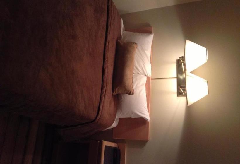 בית מלון כפרי Sélectôtel Amqui Pastali