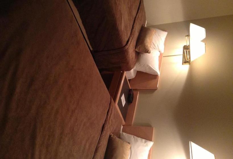 בית מלון כפרי Sélectôtel Amqui Pastali