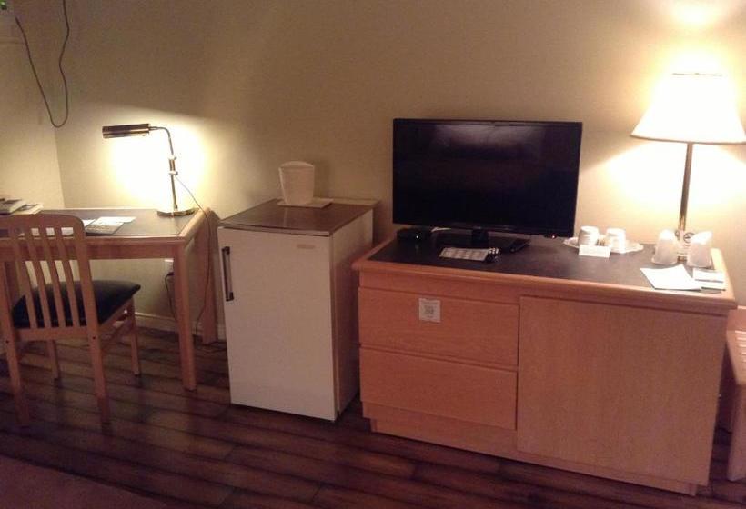 בית מלון כפרי Sélectôtel Amqui Pastali