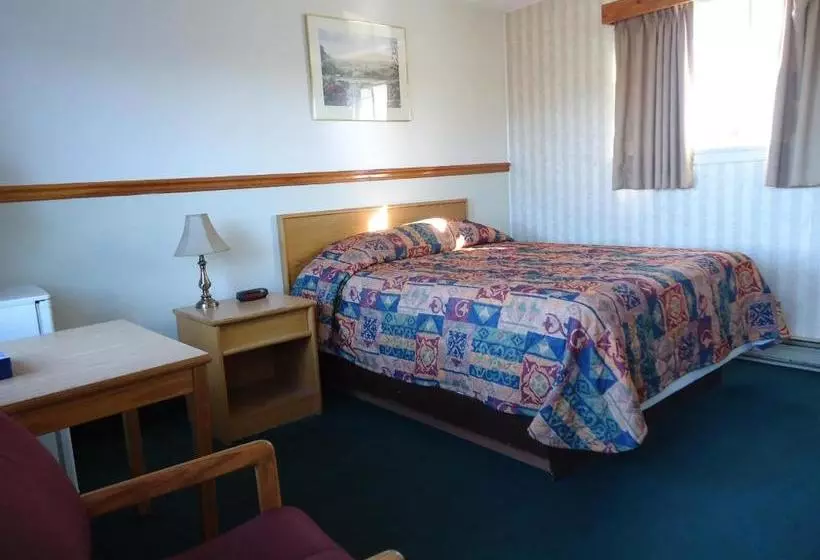 モーテル Kingsway Inn