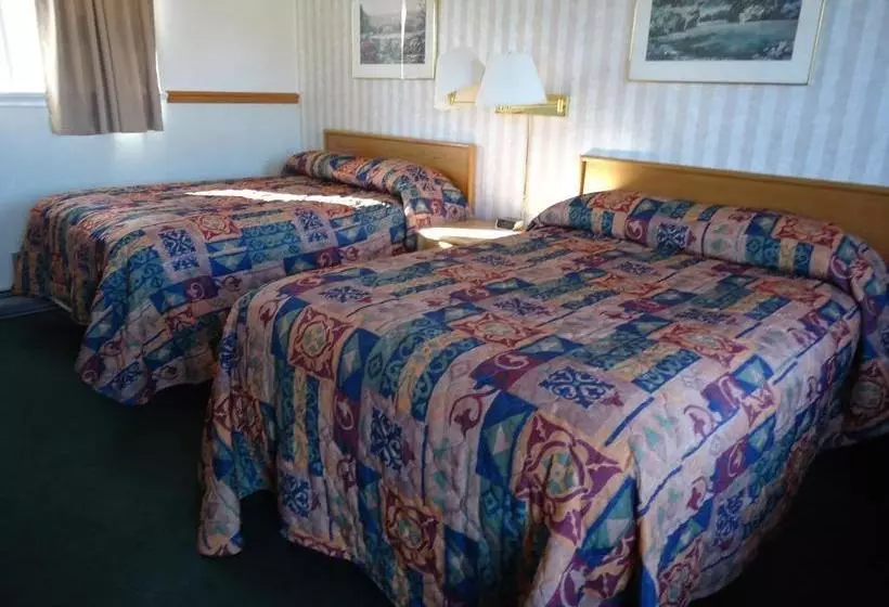 モーテル Kingsway Inn