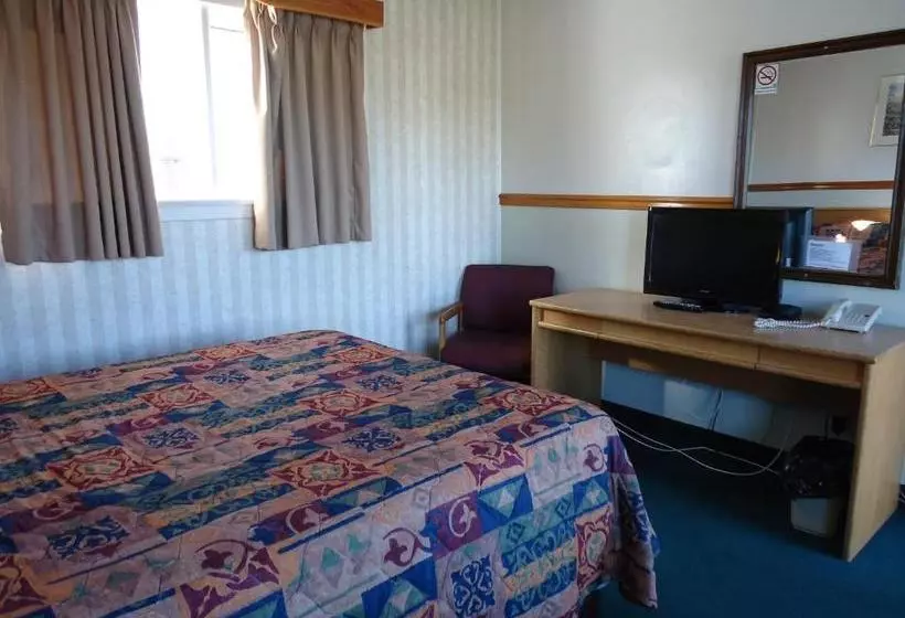 モーテル Kingsway Inn