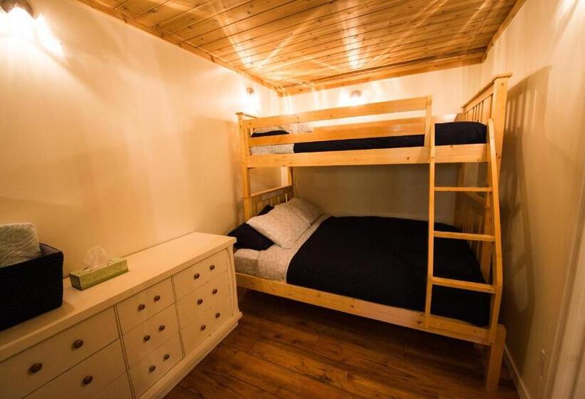 Skeena River House Bed & Breakfast