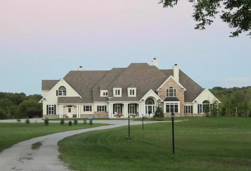 Stone Edge Estate Bed & Breakfast