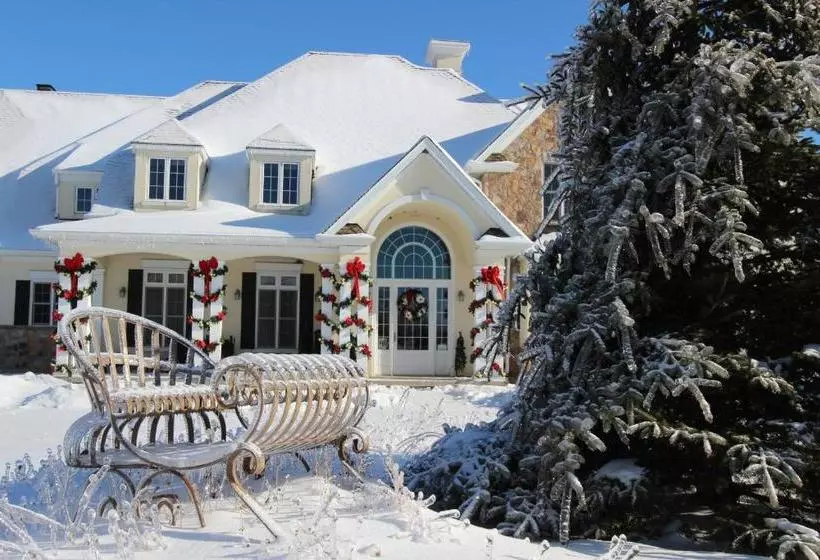 Stone Edge Estate Bed & Breakfast