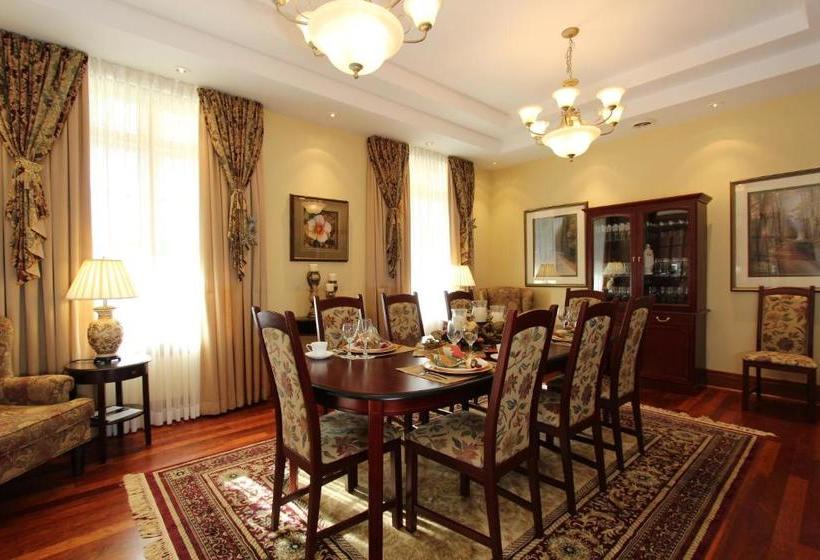 Stone Edge Estate Bed & Breakfast