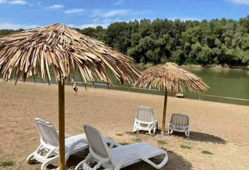 ベッドアンドブレックファースト Vörös álom Panzió