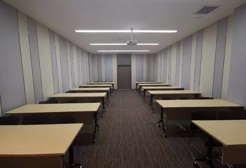 Hanting Hotel Baoding Shunping Shunxing Road