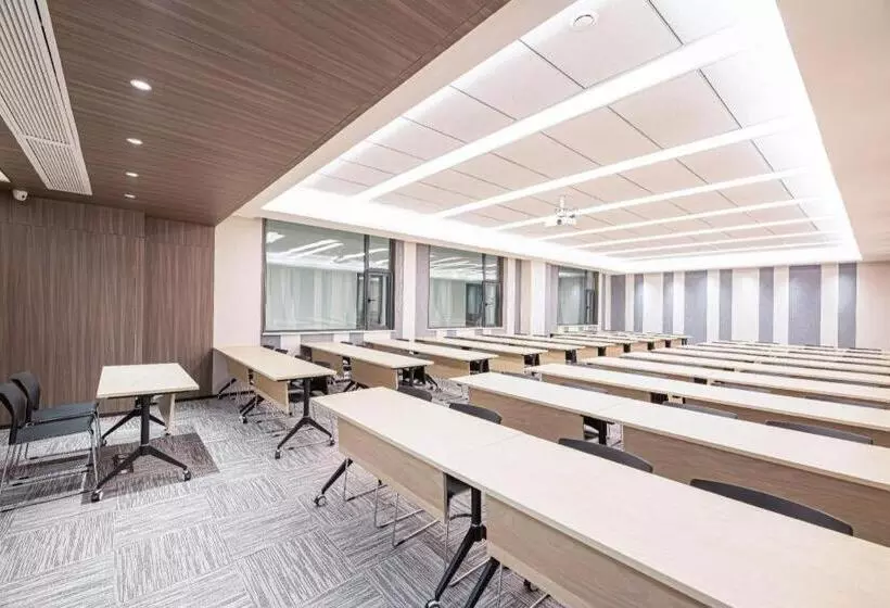 Hanting Hotel Lu An Wanxi Avenue International Auto City