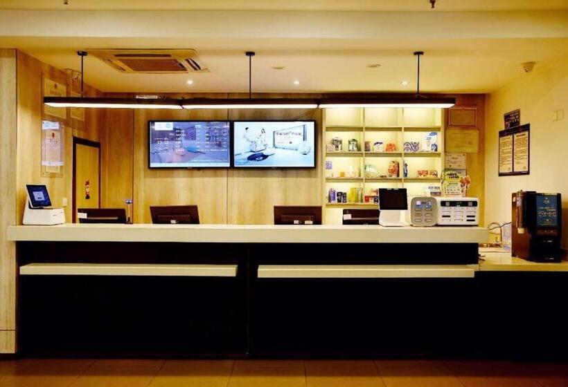 Hanting Hotel Zhuanghe Qiansheng Store