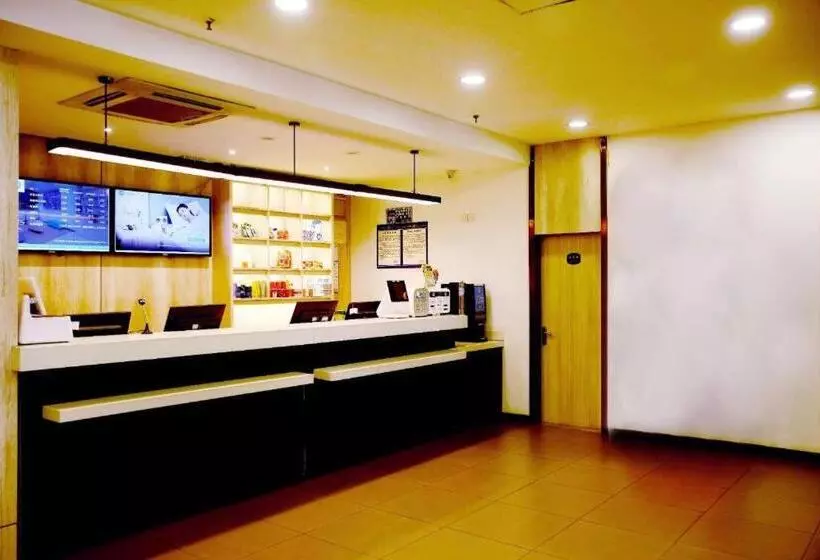 Hanting Hotel Zhuanghe Qiansheng Store