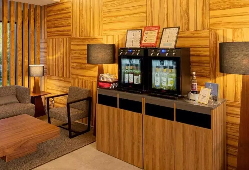 ホテル Awaumi Fujikawaguchiko Resort