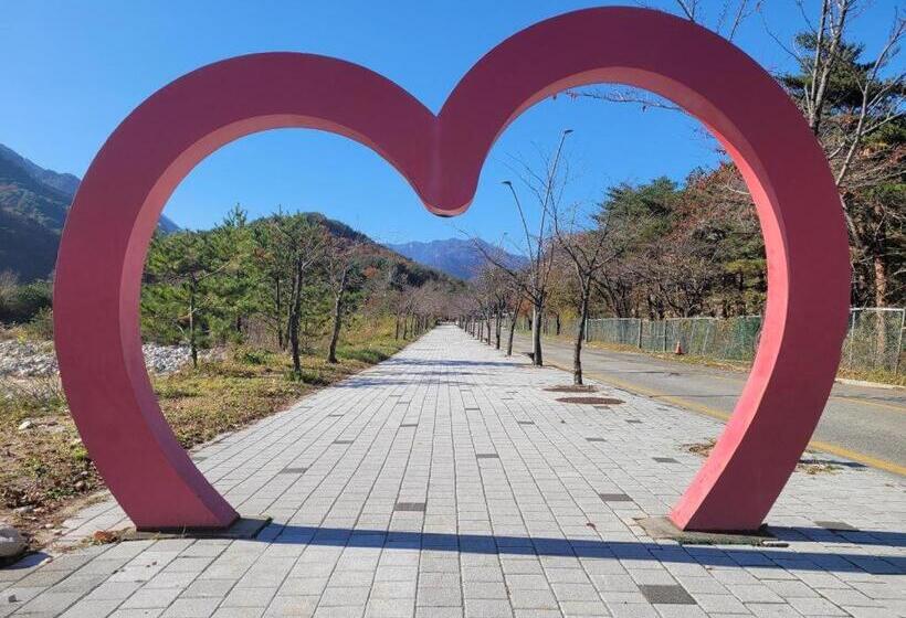 酒店 Seorak Mt., The East Sea And Hot Spring
