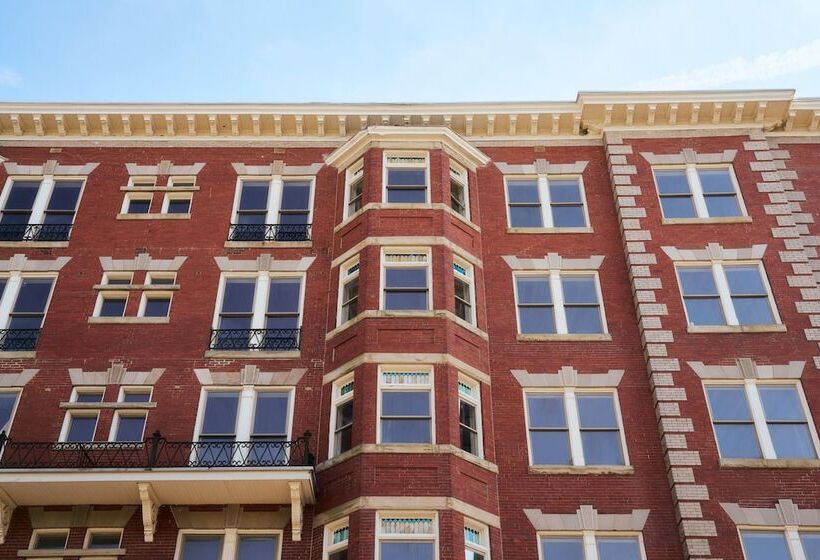 호텔 Shenandoah Mansions, An Ash