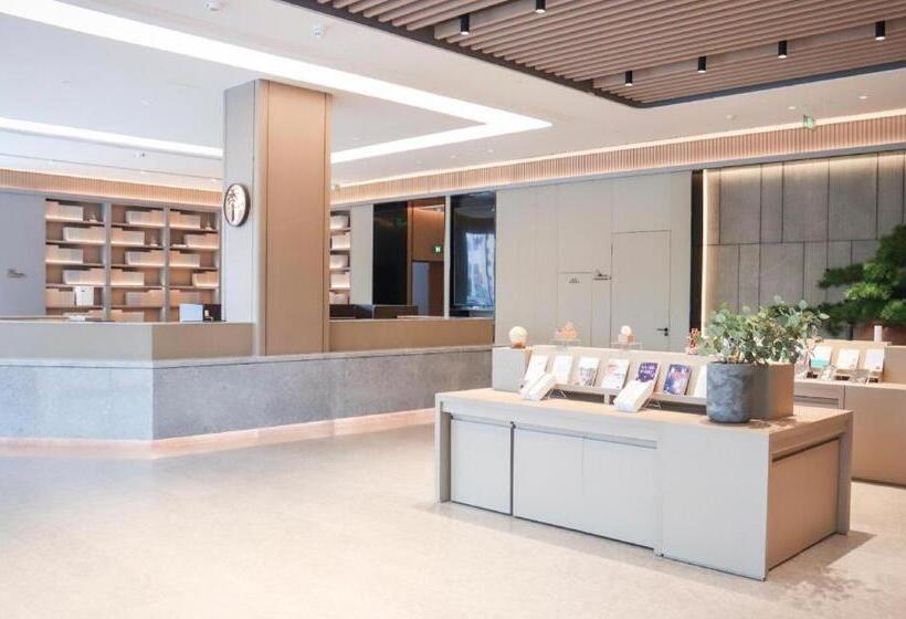 Ji Hotel Haian Bus Station