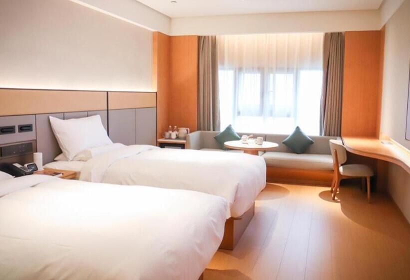 Ji Hotel Haian Bus Station