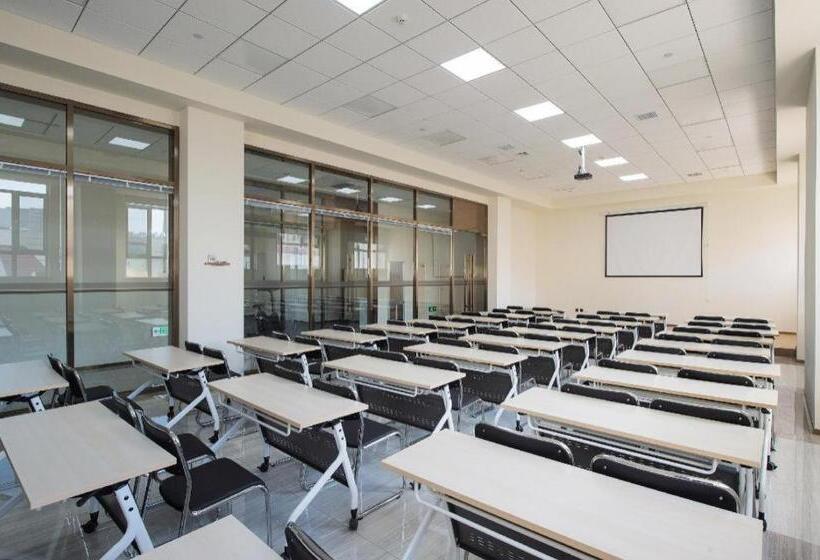 Ji Hotel Jilin Wanda Plaza